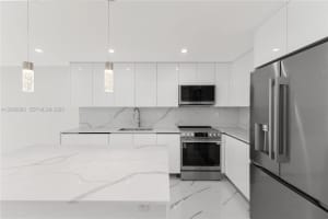 345 Ocean Dr APT 708, Miami Beach, FL 33139, - MLS#A12008062