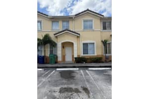 6940 Nw 177th St P104, Hialeah