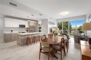 545 Sw 11th St 208, Miami