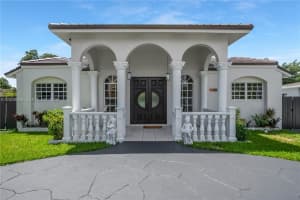 2850 NW 5th St, Miami, FL 33125, - MLS#A12008086