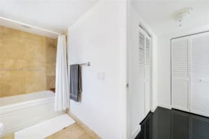 41 SE 5th St APT 504, Miami, FL 33131, - MLS#A12008100