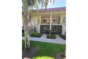 16278 Laurel Dr #202, Weston