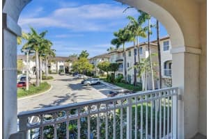 11401 Nw 89th St 213, Doral