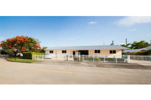 11206 Sw 1st St, Sweetwater
