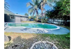 1649 NE 8th Ave, Fort Lauderdale, FL 33305, - MLS#A12008237