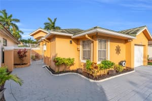 1013 NW 132nd Ave W, Miami, FL 33182, - MLS#A12008243
