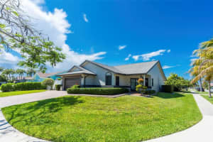 235 Se 9th St, Dania Beach