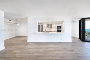 2000 Towerside Terrace APT 1506, Miami, FL 33138, - MLS#A12008264