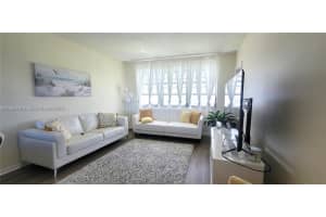 2200 Park Ln APT 302, Hollywood, FL 33021, - MLS#A12008298
