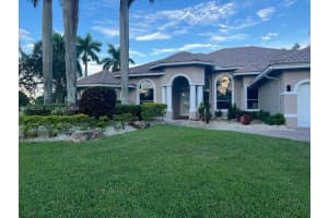 2534 Poinciana Dr, Weston
