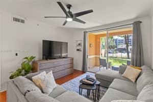 6831 SW 44th St APT 101, Miami, FL 33155, - MLS#A12008367