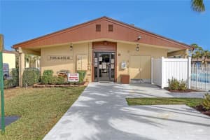325 Pine Ridge Cir Apt D-1, Greenacres, FL 33463, - MLS#A12008398