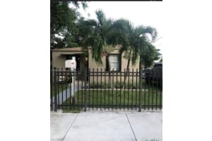 1342 Nw 42nd St, Miami