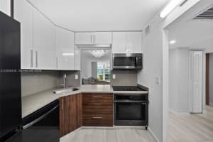 2001 Atlantic Shores Blvd APT 116, Hallandale Beach, FL 33009, - MLS#A12008428