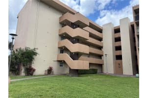 9140 Fontainebleau Blvd 102, Miami