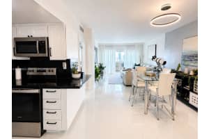 300 Bayview Dr Ph11, Sunny Isles Beach