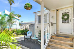 10725 S Ocean Dr, Jensen Beach, FL 34957, - MLS#A12008558