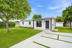 10860 Sw 40th Ter, Miami