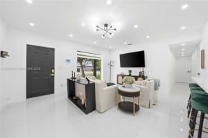 10860 SW 40th Terrace, Miami, FL 33165, - MLS#A12008565