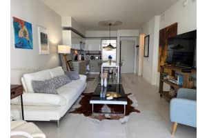 1300 Brickell Bay Dr APT 807, Miami, FL 33131, - MLS#A12008574