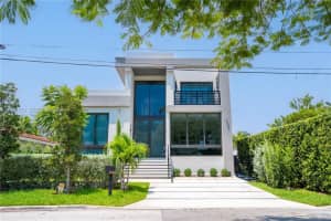 8826 Froude Ave, Surfside