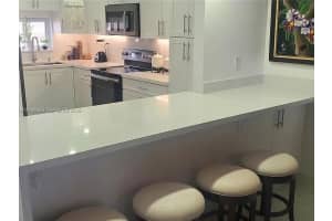 9720 S Hollybrook Lake Dr APT 303, Pembroke Pines, FL 33025, - MLS#A12008620