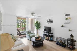 12166 Saint Andrews Pl 203, Miramar