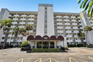 5900 Nw 44th St 312, Lauderhill