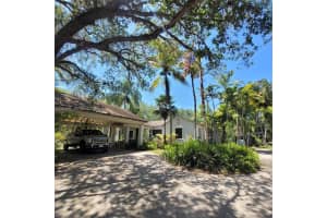 8339 Sw 112th St, Miami