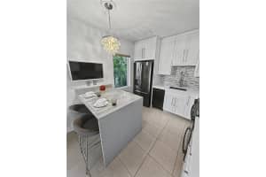 1423 Holly Heights Dr APT 11, Fort Lauderdale, FL 33304, - MLS#A12008760
