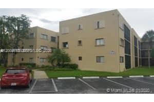 8045 Sw 107th Ave 323, Miami