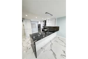 1100 W 35th St 4, Hialeah