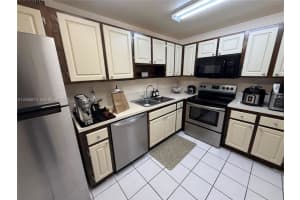 9270 Fontainebleau Blvd 102, Miami