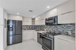 100 Bayview Dr APT 508, Sunny Isles Beach, FL 33160, - MLS#A12008849