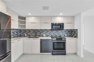 100 Bayview Dr APT 508, Sunny Isles Beach, FL 33160, - MLS#A12008849