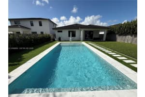 2945 Se 3rd St 2945, Homestead