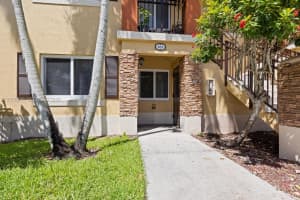 970 Ne 33rd Ter 102, Homestead