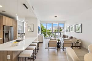 545 SW 11th St Apartment 308, Miami, FL 33129, - MLS#A12008891