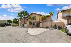8186 NW 98th Ln #123, Miami Lakes, FL 33016, - MLS#A12008895