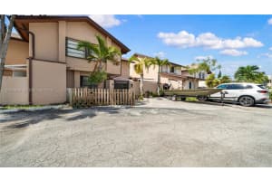 8186 NW 98th Ln #123, Miami Lakes, FL 33016, - MLS#A12008895