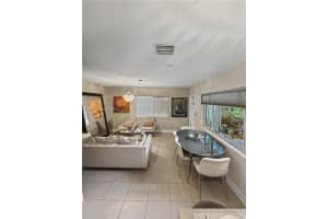 1423 Holly Heights Dr APT 11, Fort Lauderdale, FL 33304, - MLS#A12008915