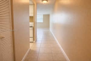 470 Executive Center Dr APT 2D, West Palm Beach, FL 33401, - MLS#A12008928