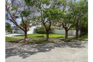 11121 SW 110th Rd, Miami, FL 33176, - MLS#A12008929