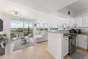 900 Bay Dr 421, Miami Beach