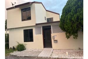 9704 Nw 6th Ter 9704, Miami