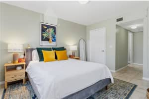 2640 S University Dr APT 111, Davie, FL 33328, - MLS#A12008976