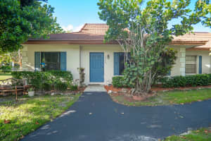 2366 Sw 70th Way 4, Davie