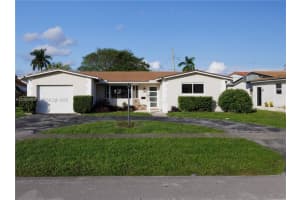 609 S Crescent Dr, Hollywood