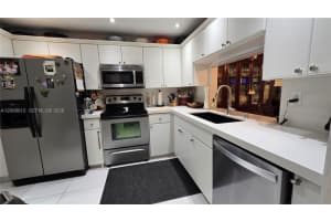 1101 Colony Point Cir 218, Pembroke Pines