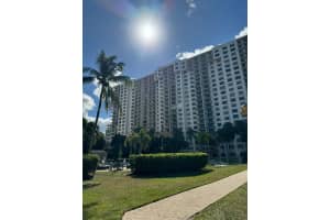 18151 Ne 31st Ct 1408, Aventura
